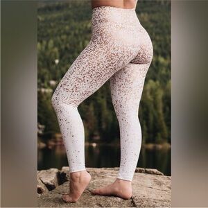 ZYIA Active Gold Sparkling Speckled Leggings Women’s Size 2 Workout Yogas